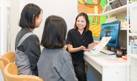 治療計画の説明風景